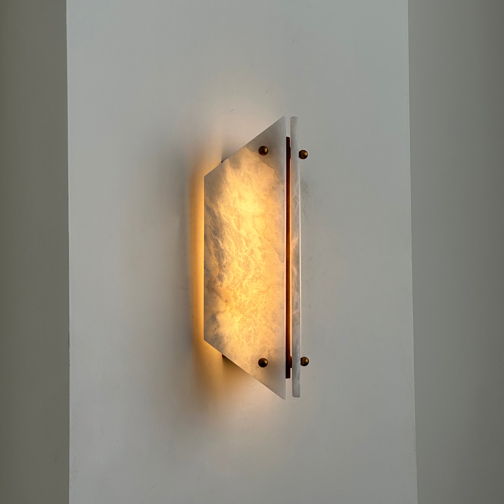 Terianelle Wall Lamp
