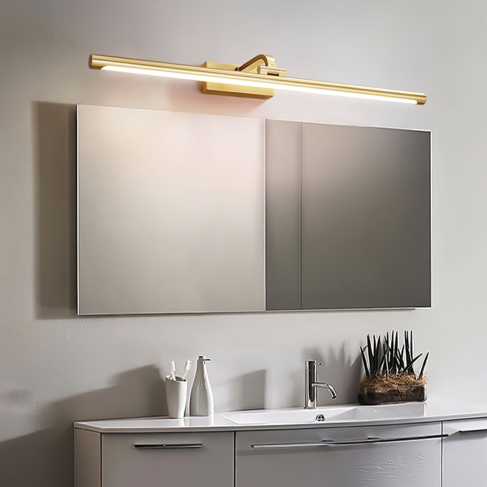 Lumare Brass Minimalist Wall Lamp