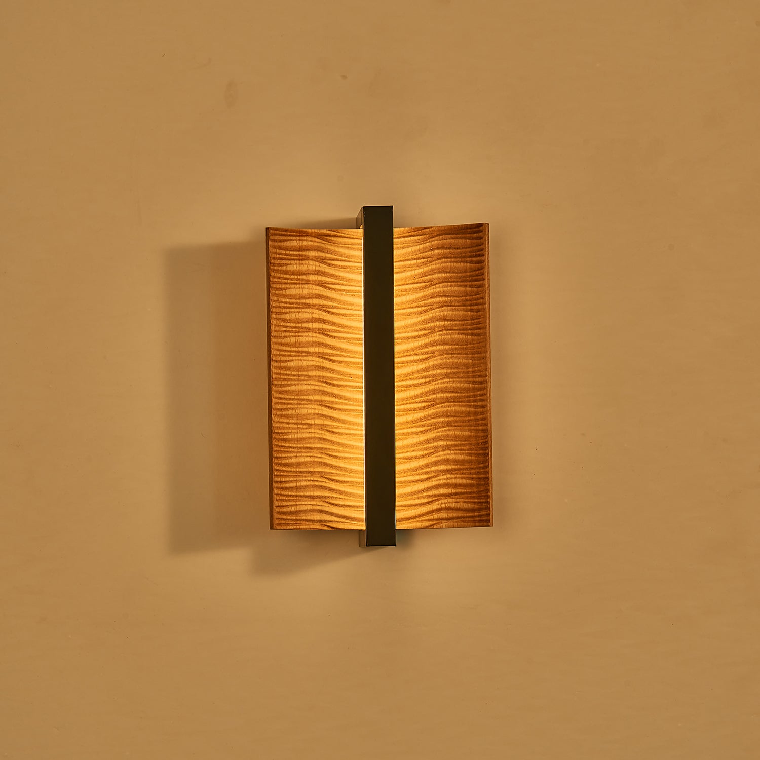 Vevinir Premium Nordic Art Wood Wall Light
