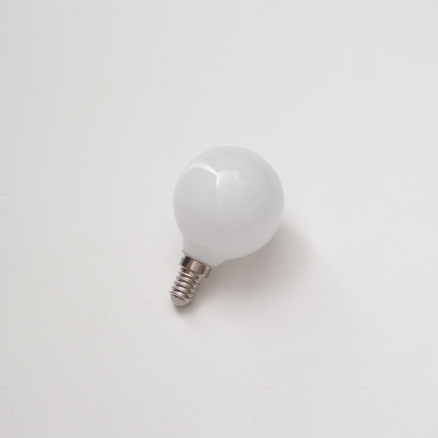 Cassiel Viremont White LED Light E14 or E12 Bulb