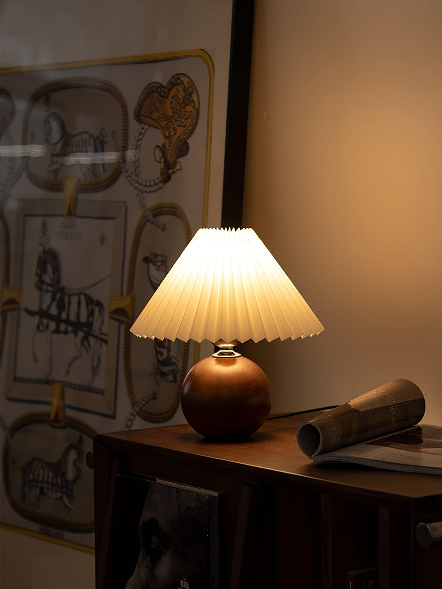 Zesilon Wooden Ball Table Lamp