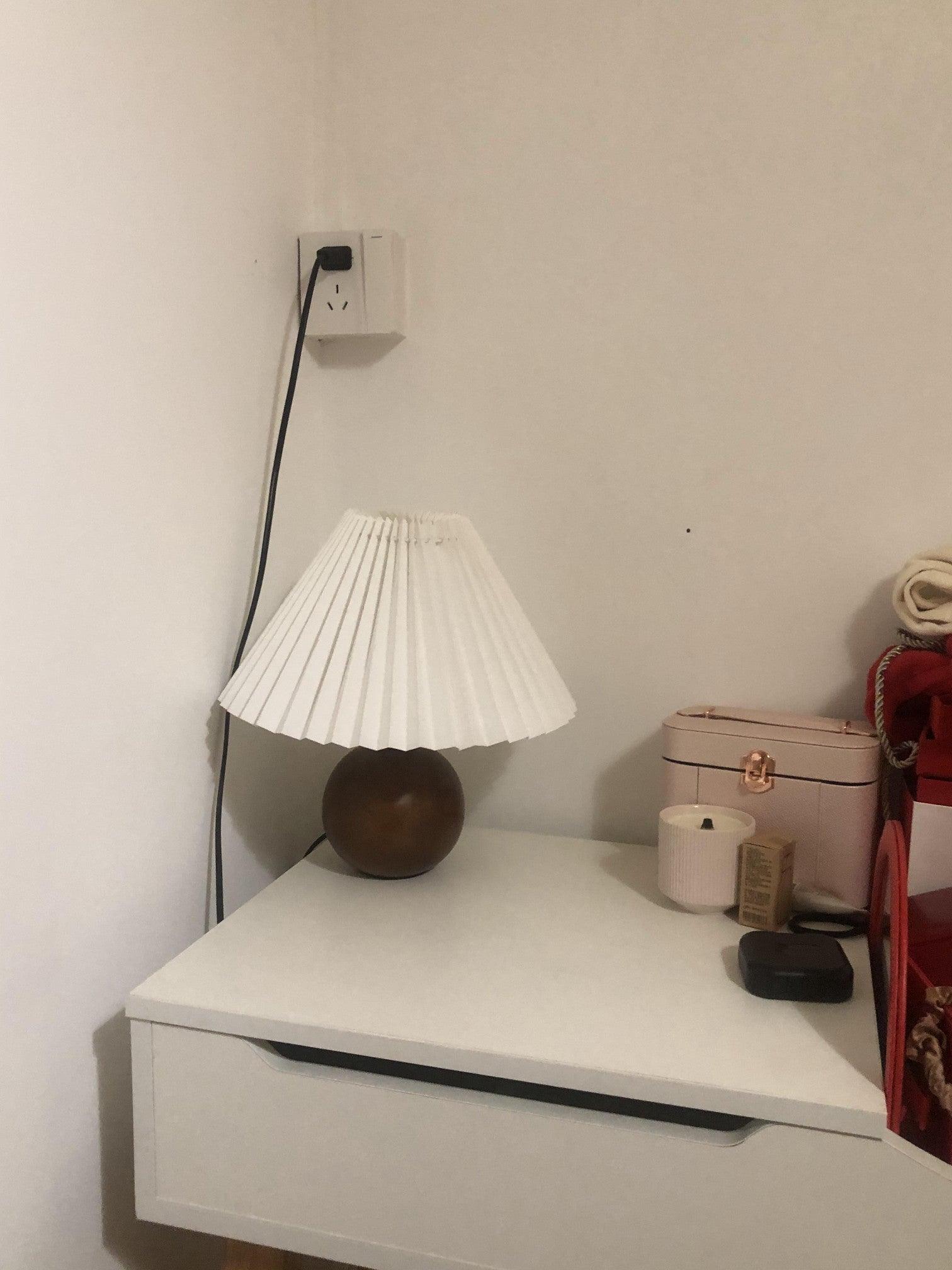 Zesilon Wooden Ball Table Lamp