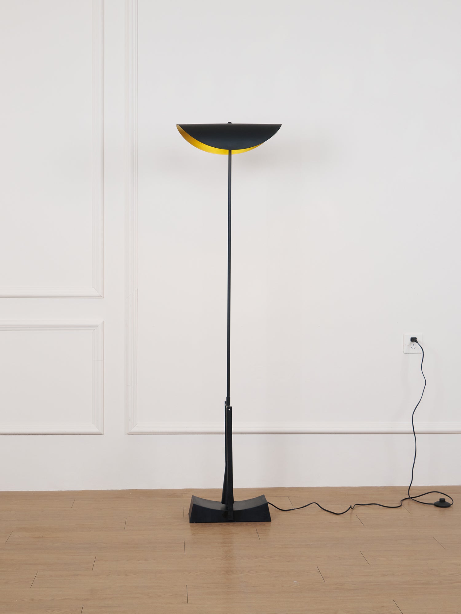 Teriisina Floor Lamp