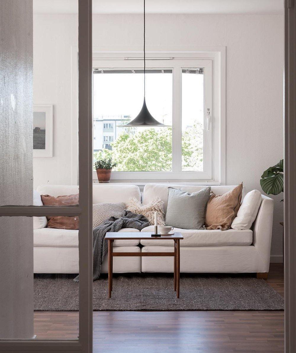 Lioreina Swag Pendant Light