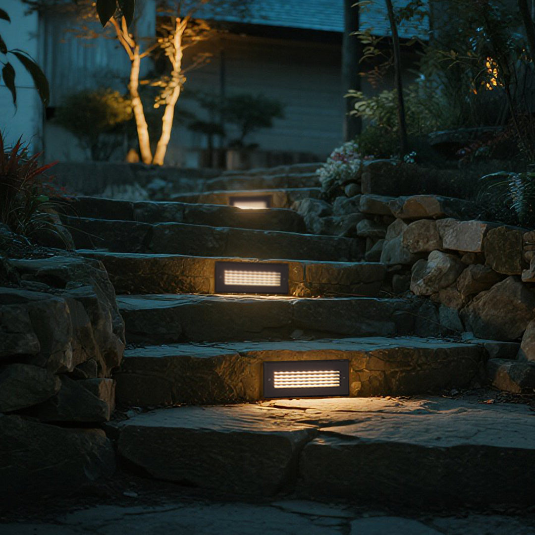 Dione LED Minimalist Style Aluminum Outdoor Step Lights