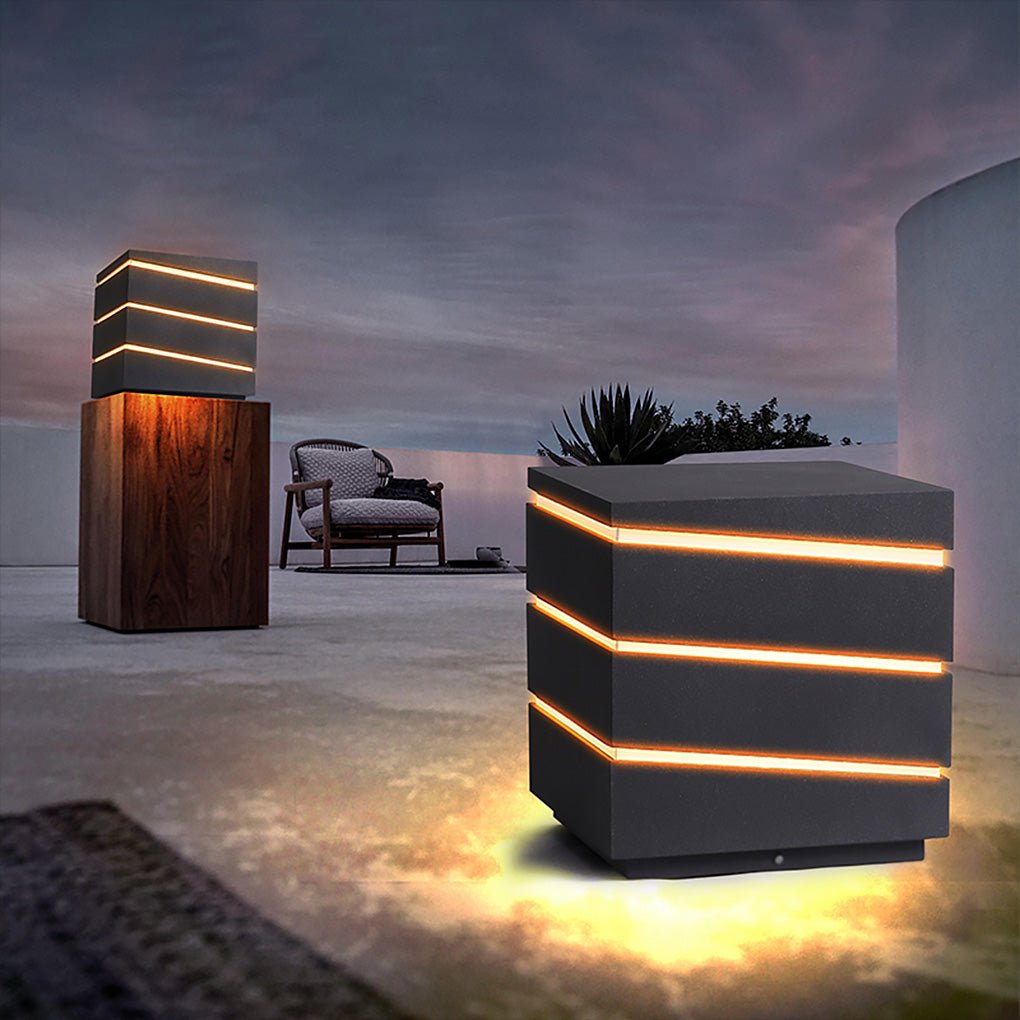 Wanderer Modern Linear Elegant Metal Outdoor Light