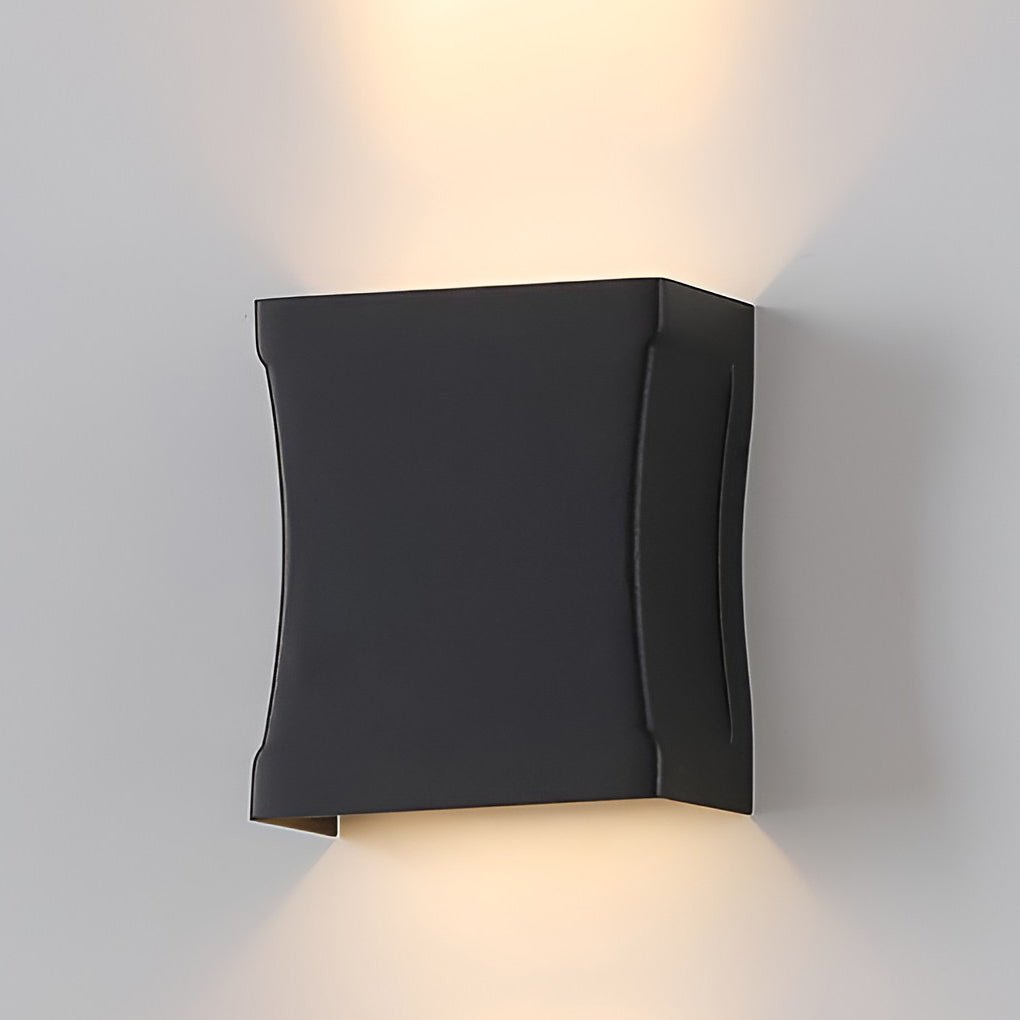 Lillin Classic Modern LED Aluminum Outdoor Wall Sconce