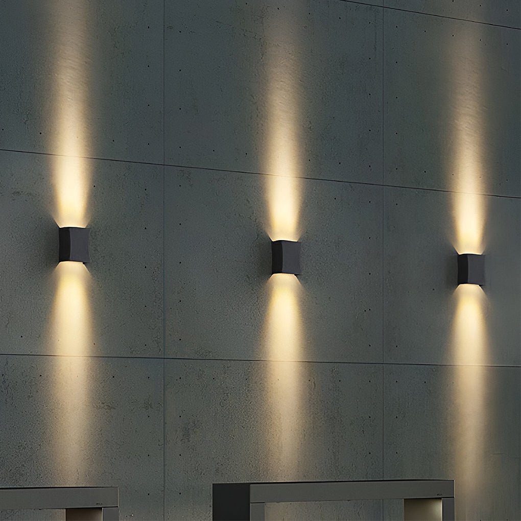 Lillin Classic Modern LED Aluminum Outdoor Wall Sconce