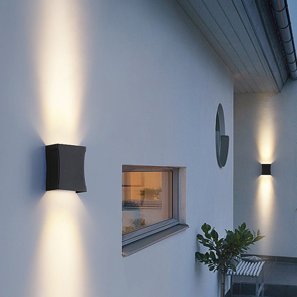 Lillin Classic Modern LED Aluminum Outdoor Wall Sconce