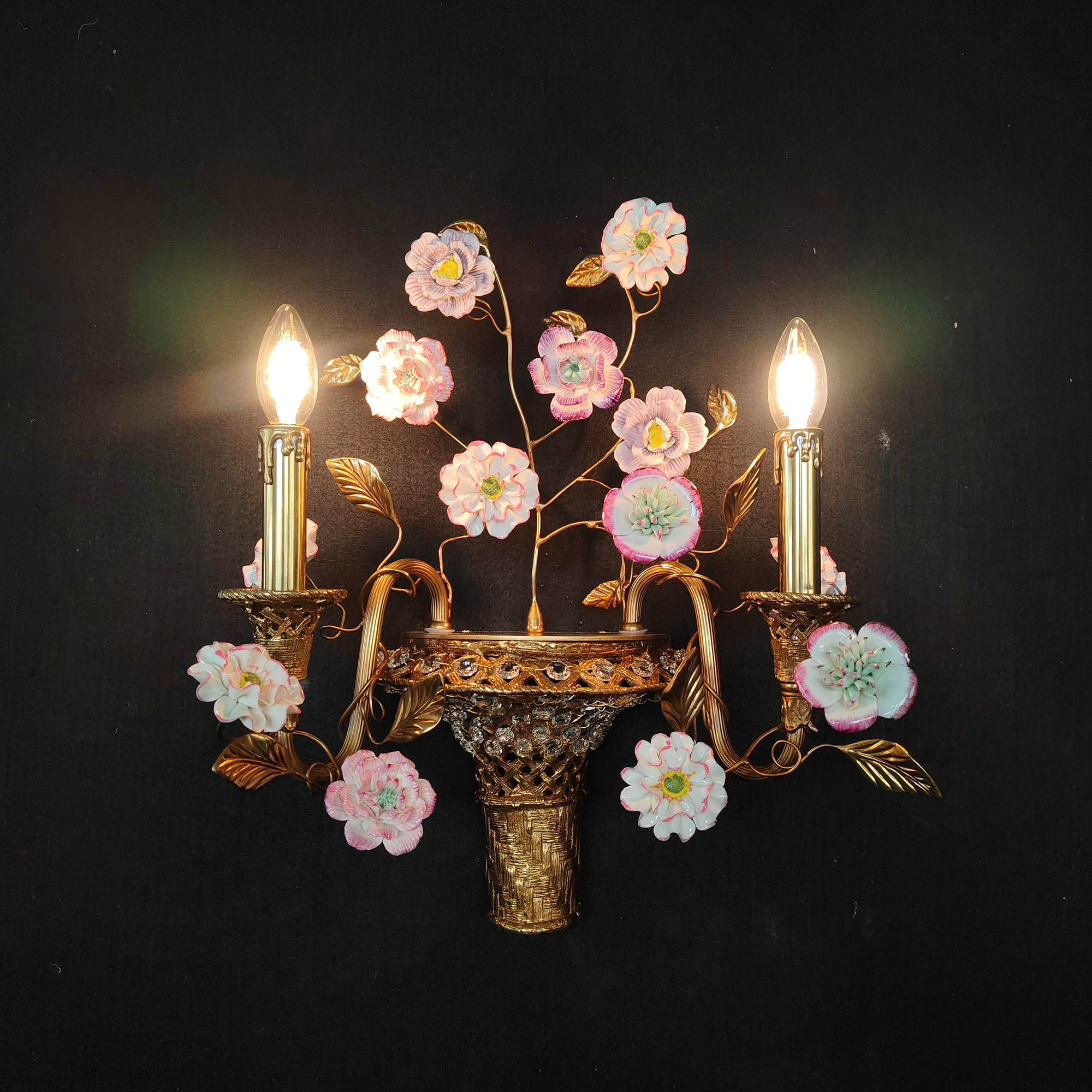 Violette Wall Lamp