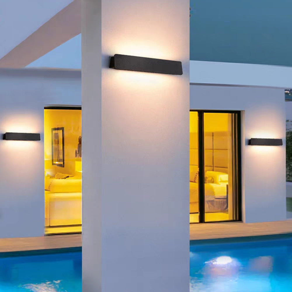 Ray Industrial Linear Outdoor Wall Lamp