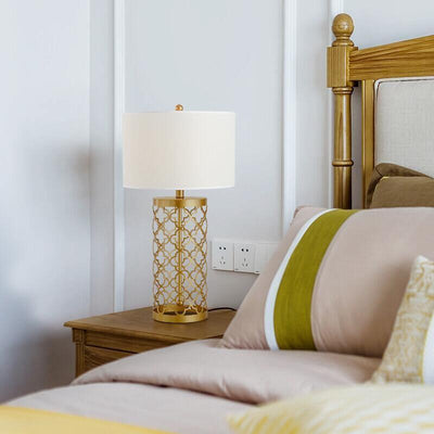 Selisise Modern Table Lamp