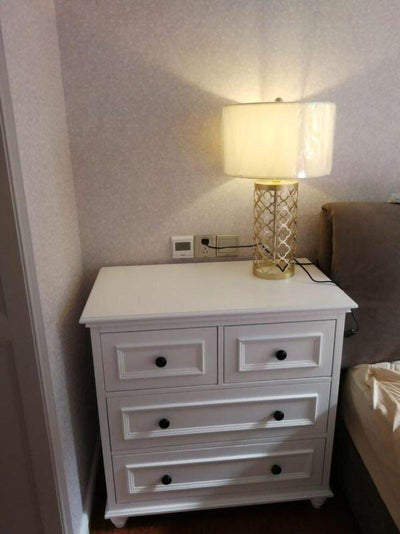 Selisise Modern Table Lamp