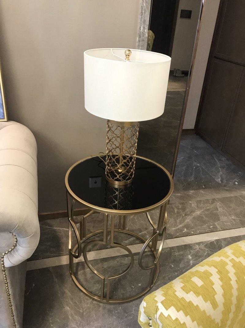 Selisise Modern Table Lamp