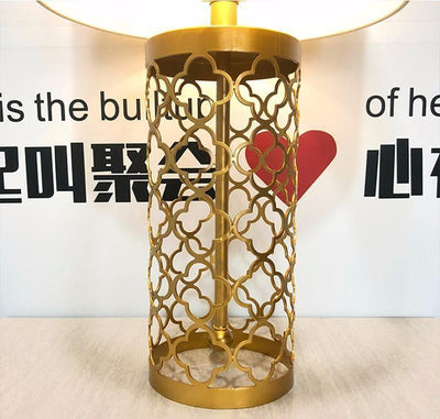 Selisise Modern Table Lamp