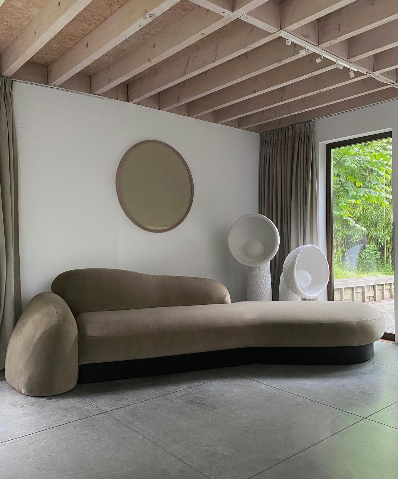 Ernionis Textured Ceramic Floor Lamp
