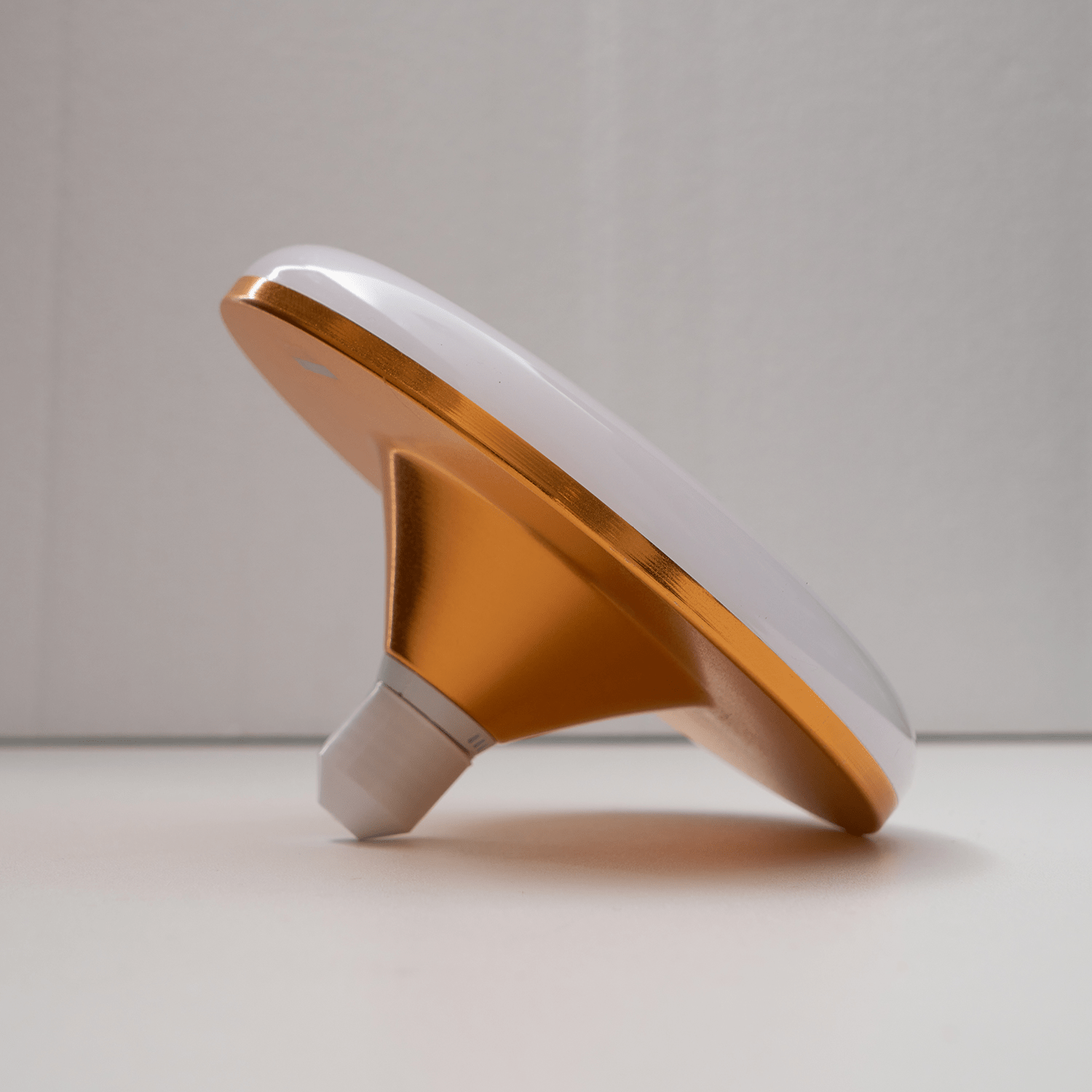 Caerix Flying Saucer Light E27 Bulb