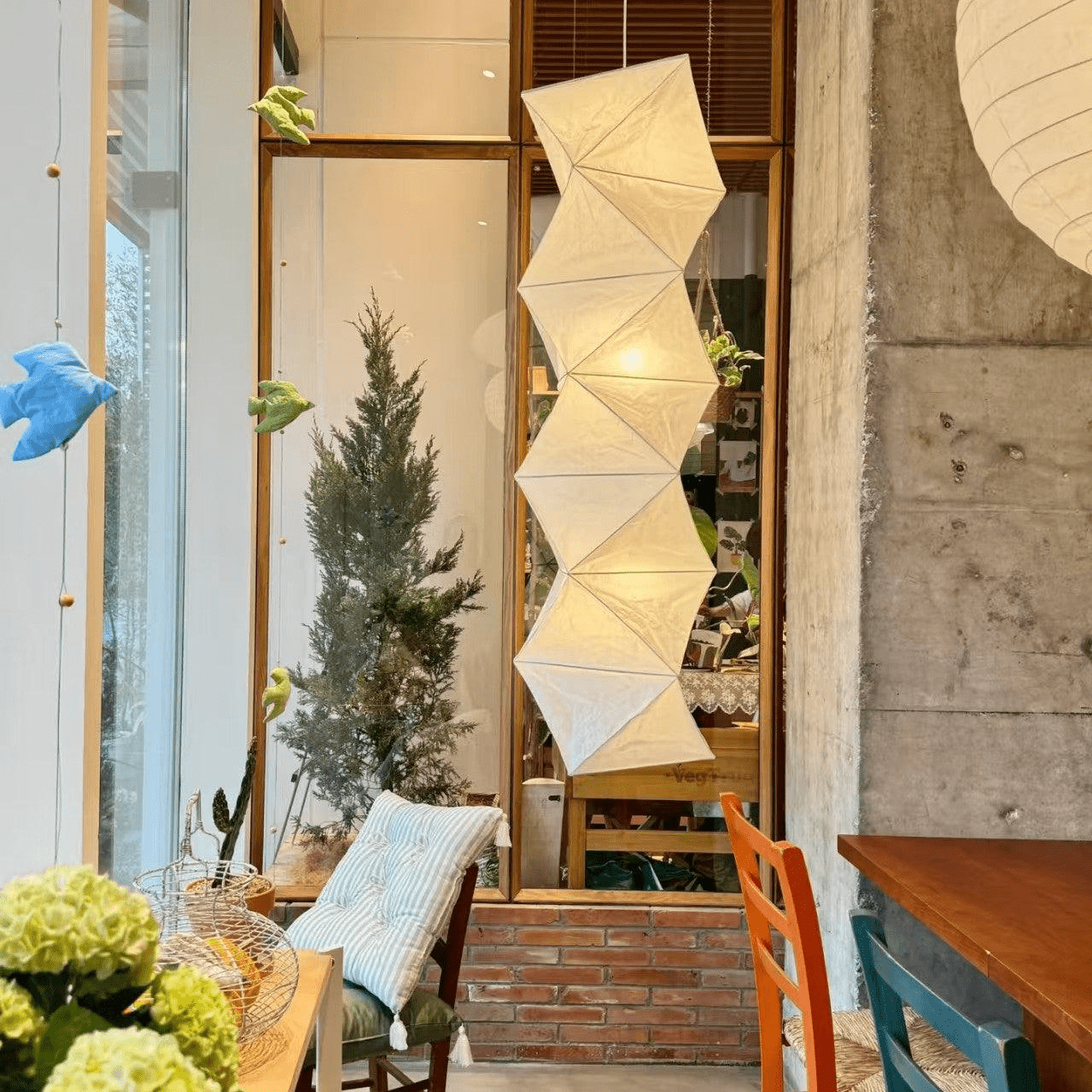 Jirso Minimalist Paper Pendant Light