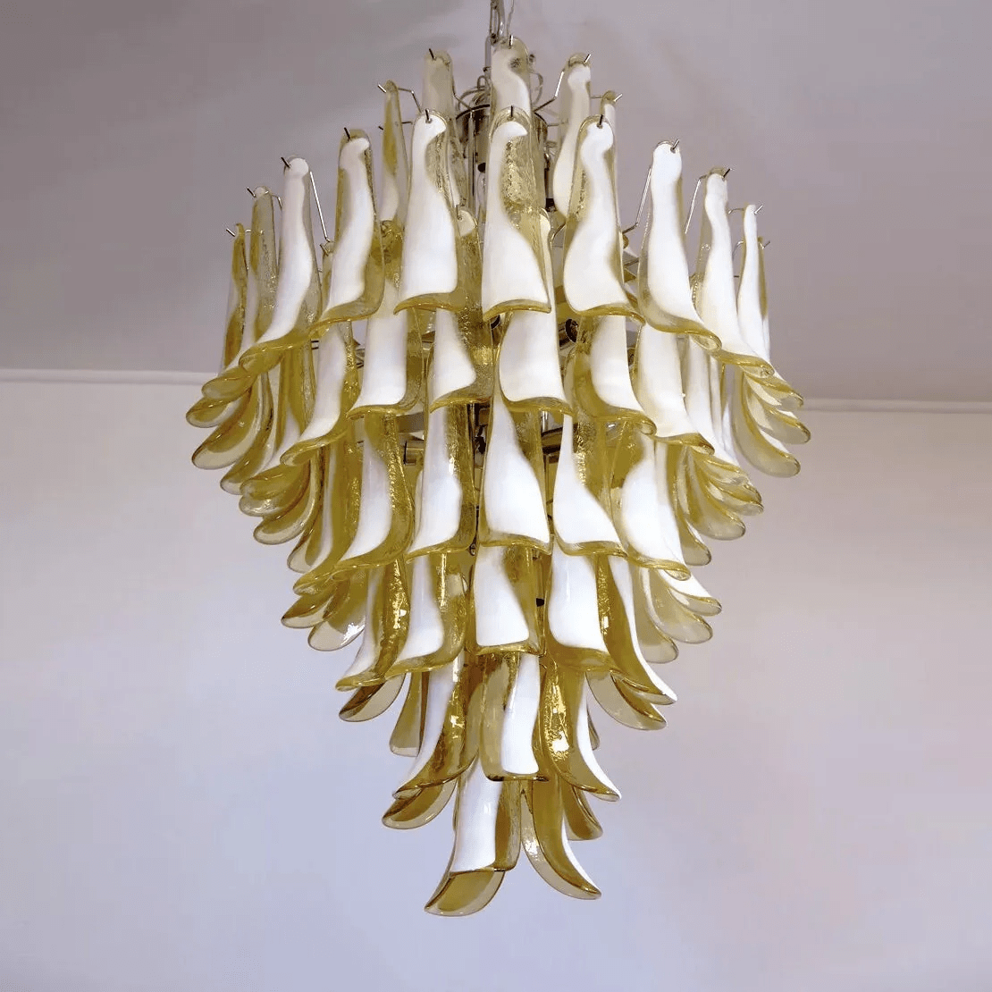 Orlian Glass Petals Pendant Lamp