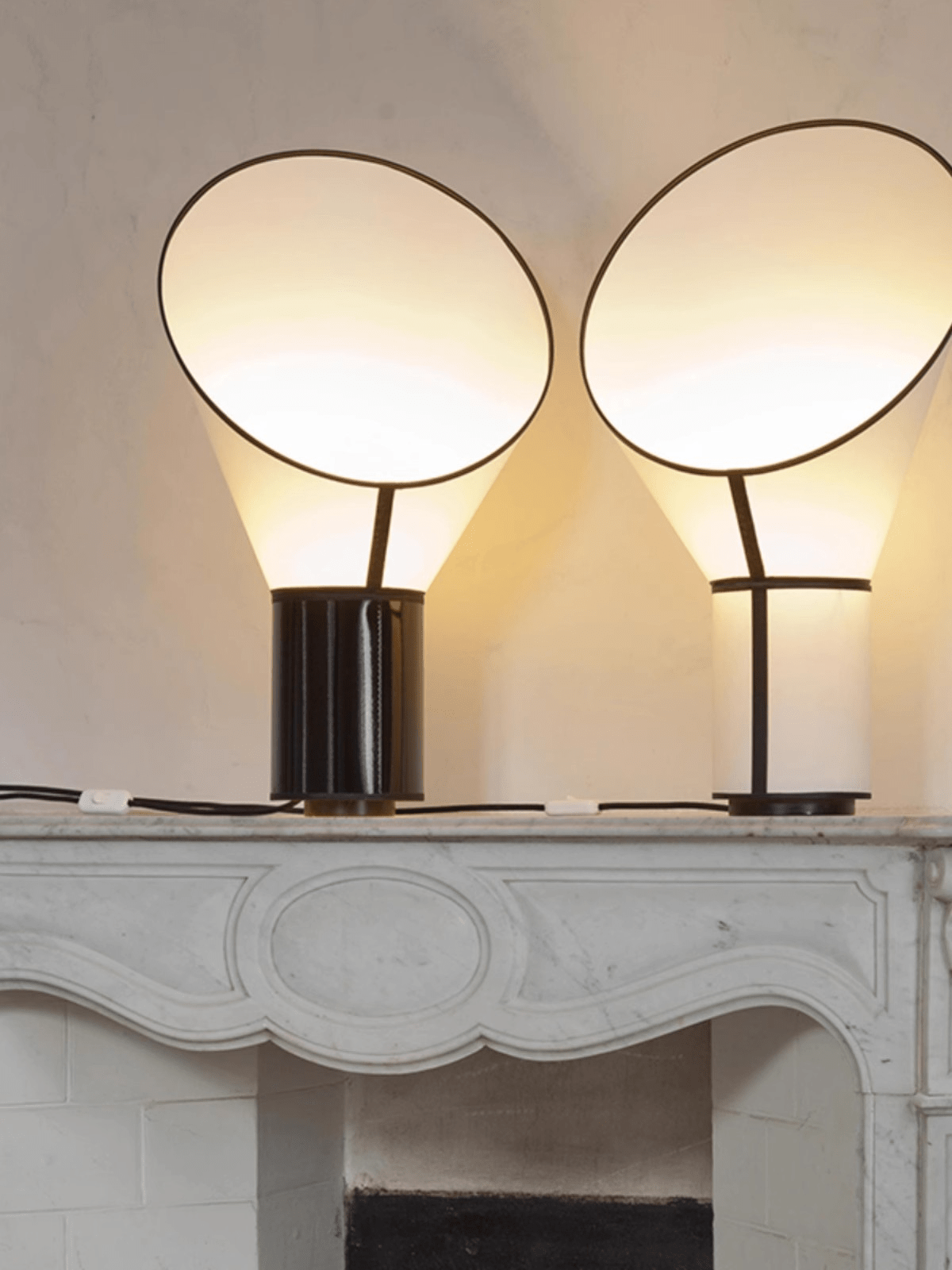 Celestrow Artful Outline Table Lamp