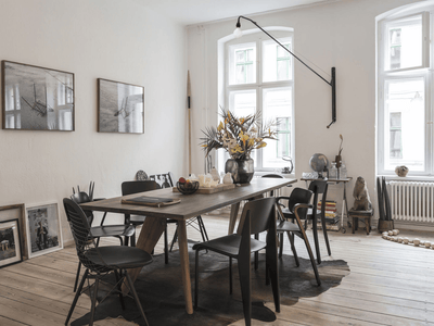 Black Extended Arm Wall Lamp