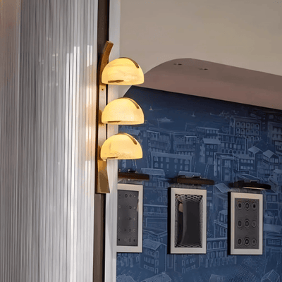 Eiririne Alabaster Wall Lamp