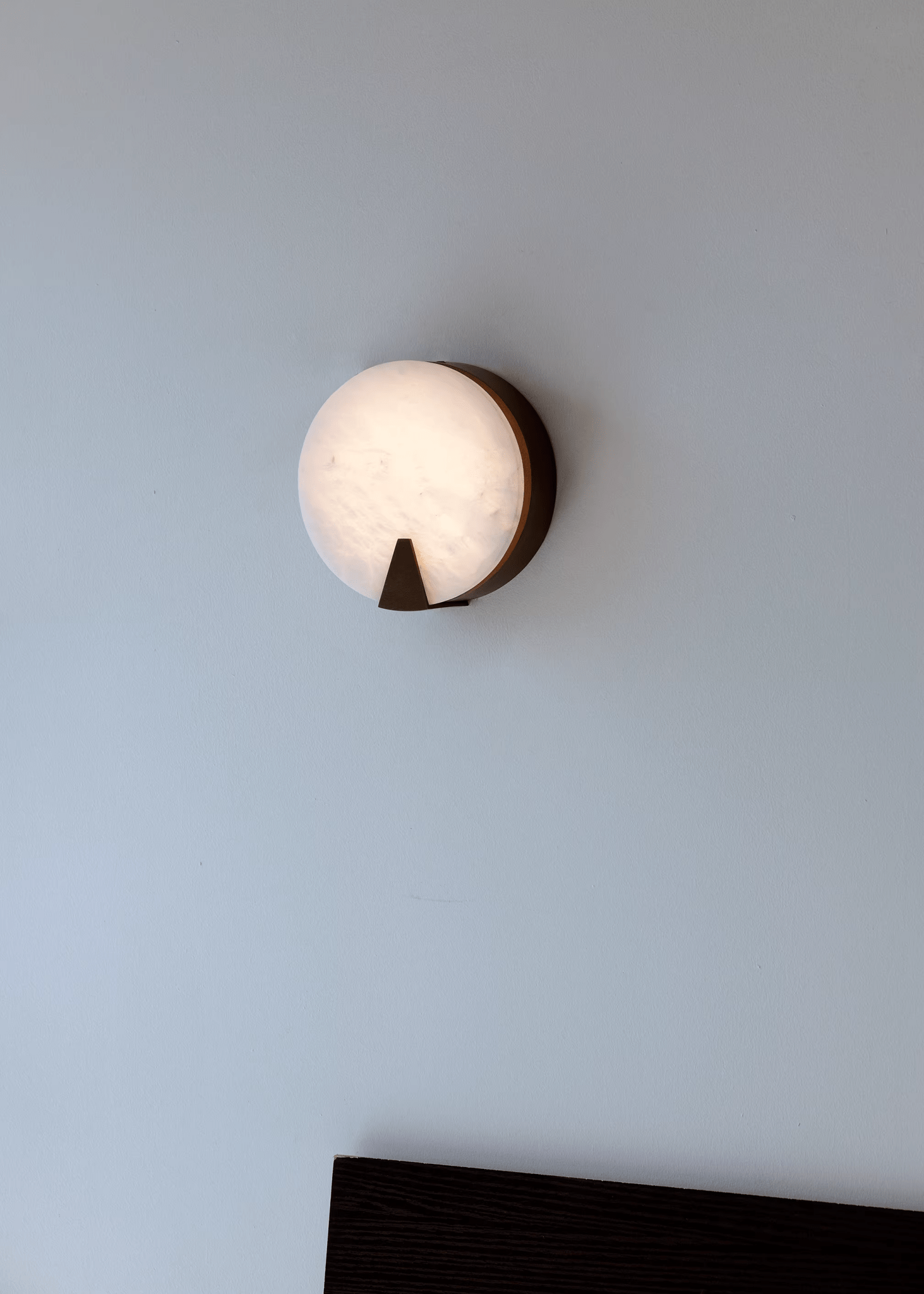 Albirira Halo Alabaster Wall Light