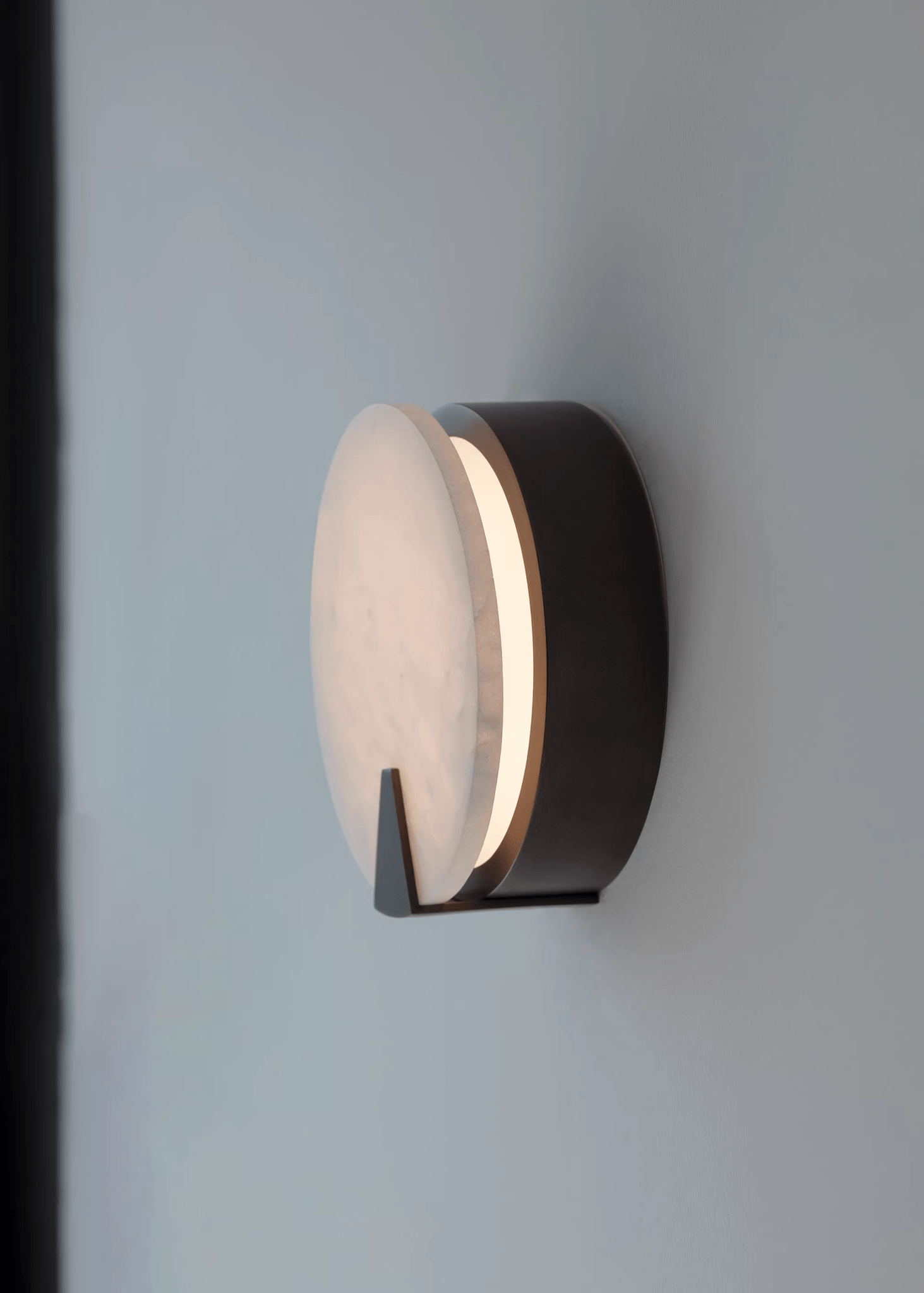 Albirira Halo Alabaster Wall Light