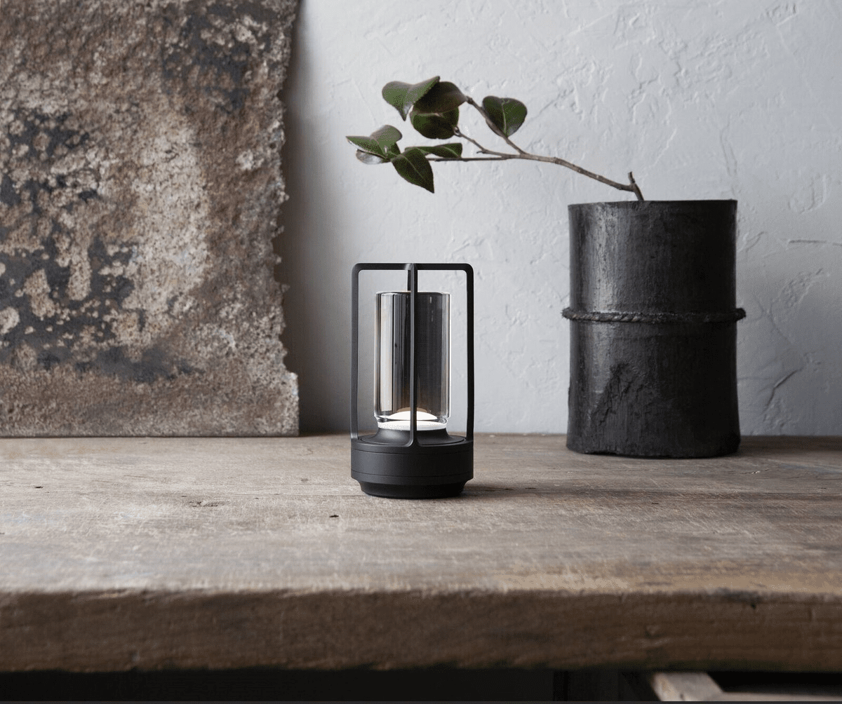 Solvane Rechargeable Table Lamp