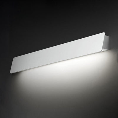 Ray Industrial Linear Outdoor Wall Lamp - Neutral Decor