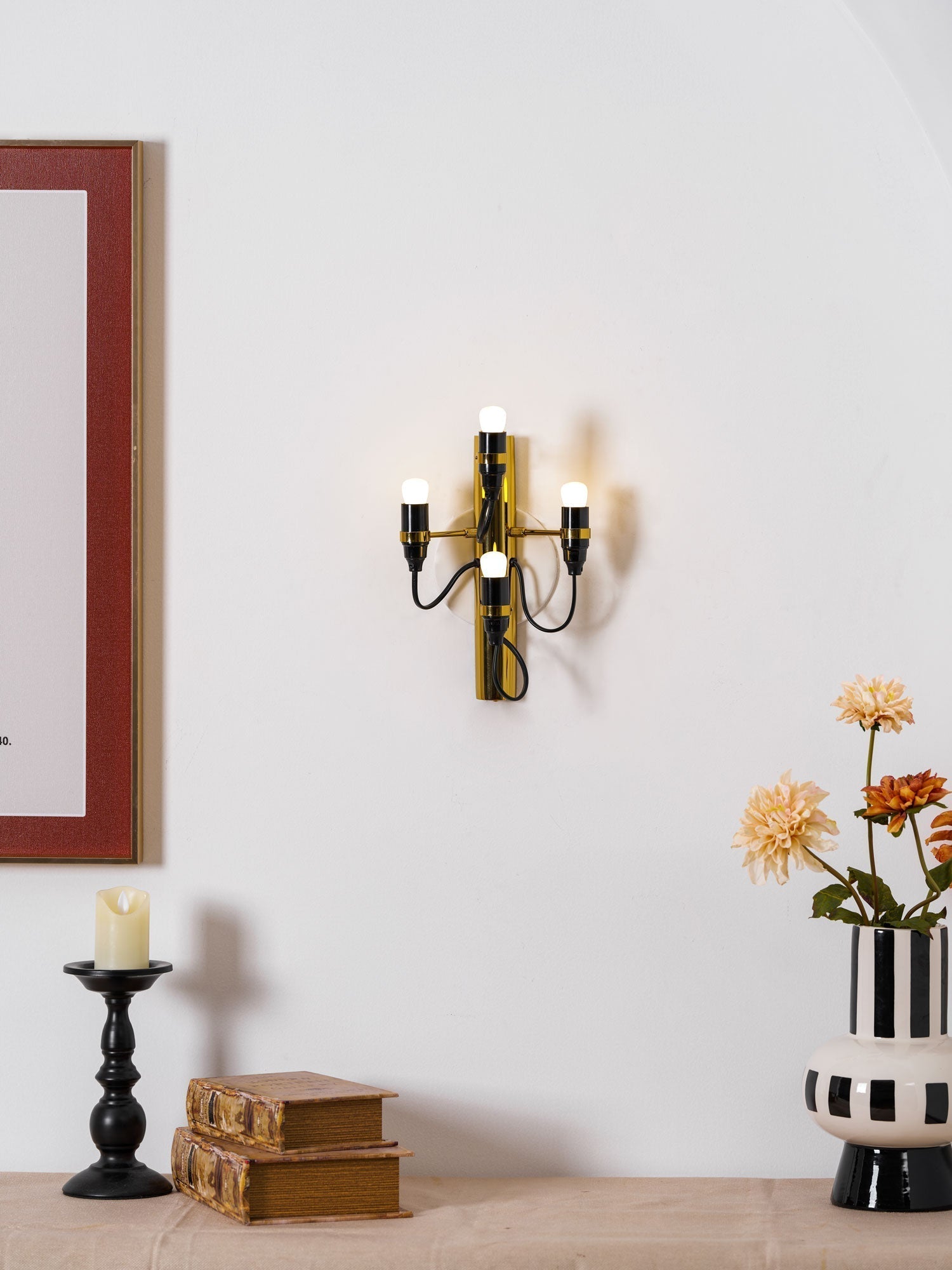 Myraeara Classic Unique Wall Lamp