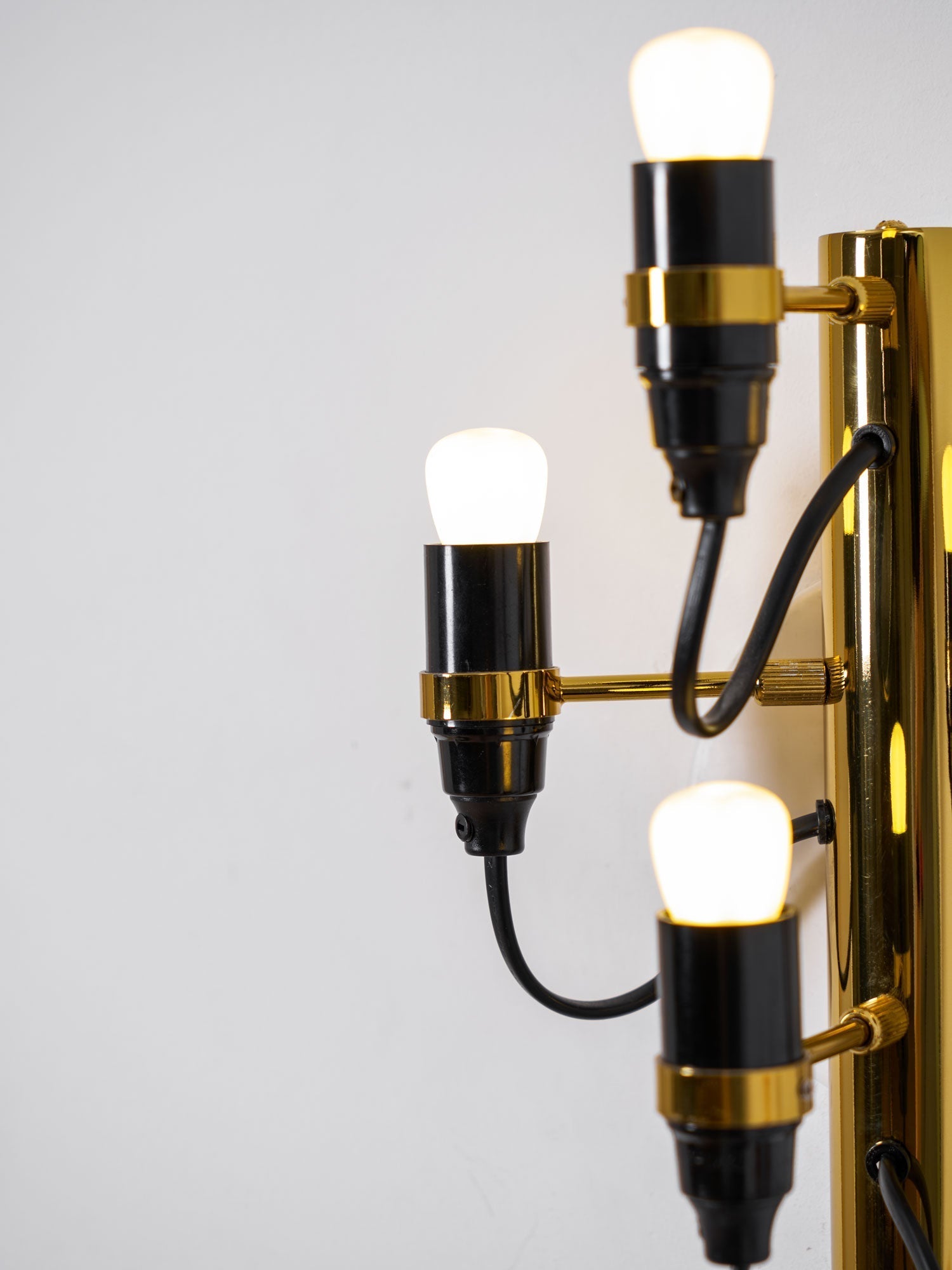 Myraeara Classic Unique Wall Lamp