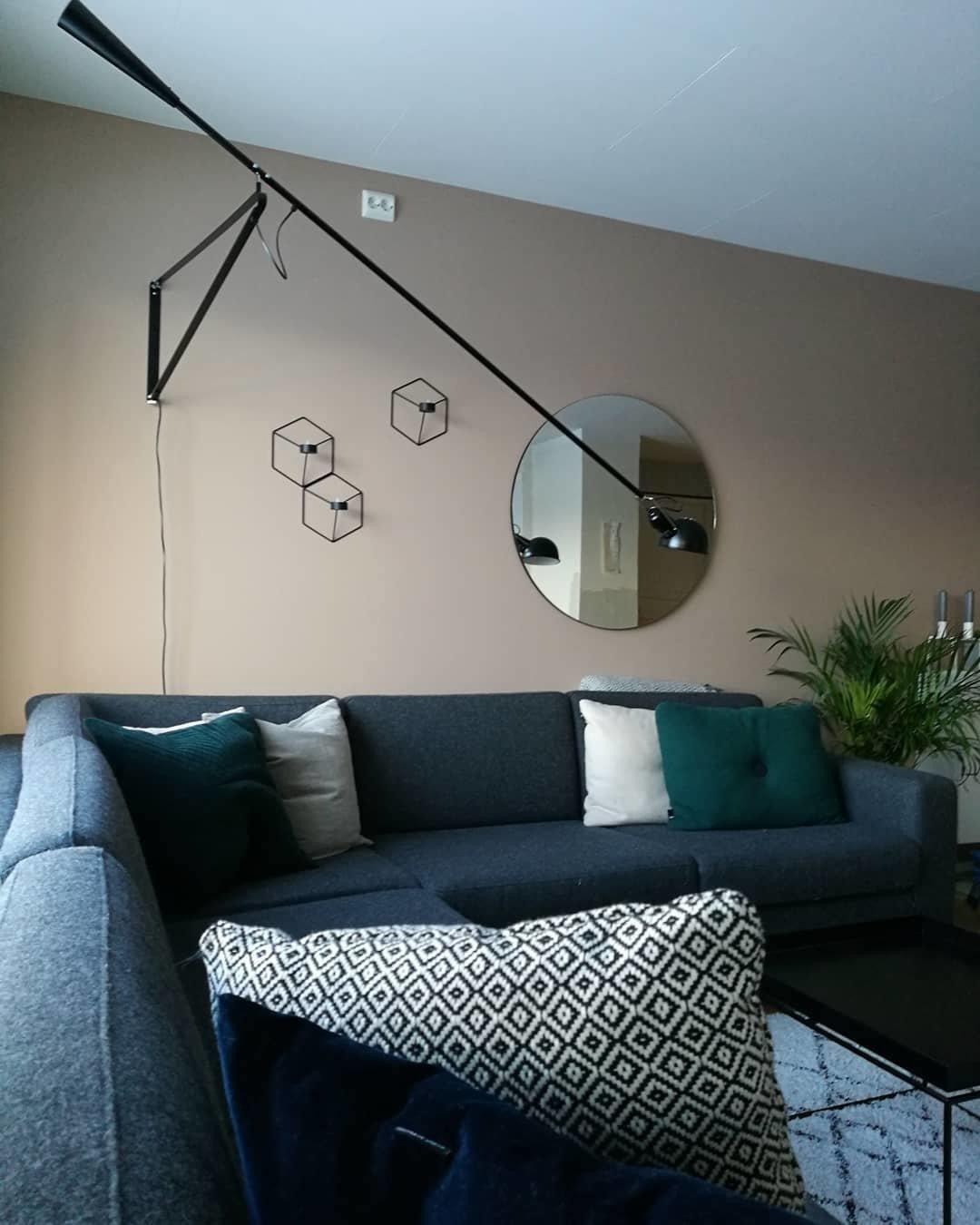 Cid Modern Minimalist Long Arm Wall Lamp