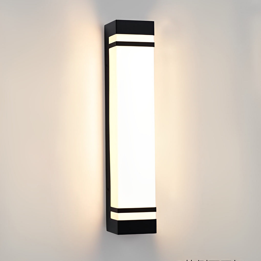 Serene Modern Outdoor Wall Light