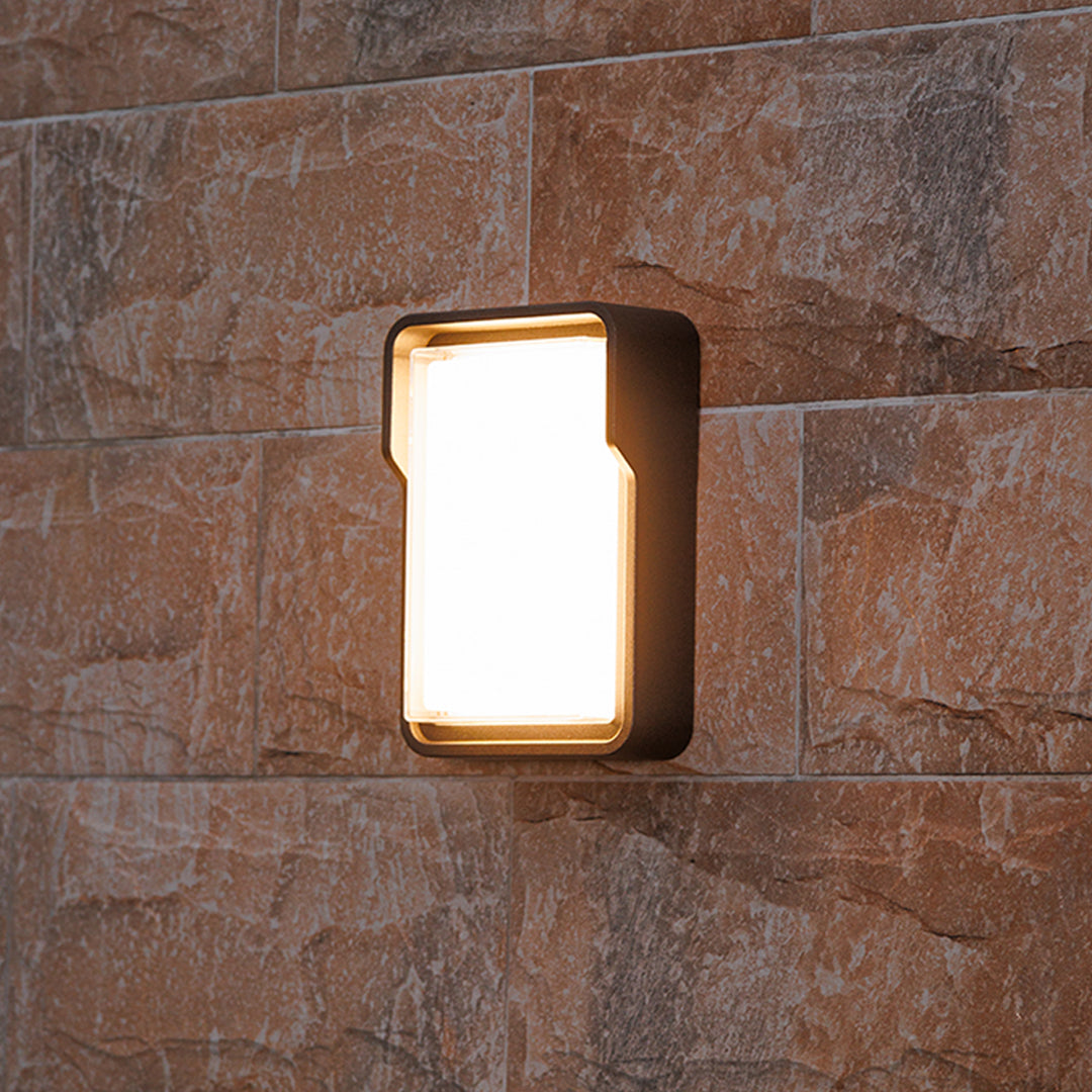 Stan Square Minimalist LED Aluminum Outdoor Wall Light