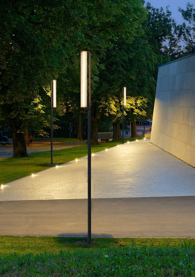 Reldax Arc Outdoor Post Lamp