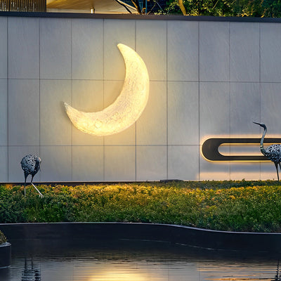 Berti Creative Moon LED Modern Resin Outdoor Wall Sconce