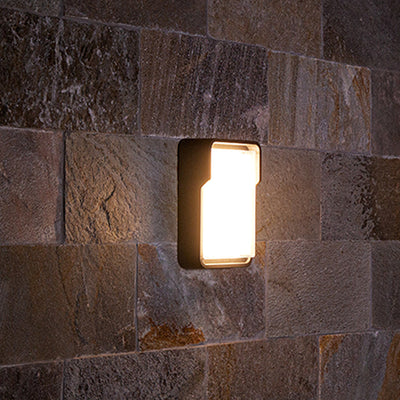 Stan Square Minimalist LED Aluminum Outdoor Wall Light