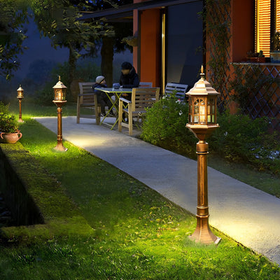 Solitary Elegant Pathway Aluminum Outdoor Post Lights