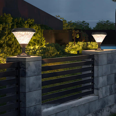 Queenly High Round LED Solar Aluminum Outdoor Post/Pier Light