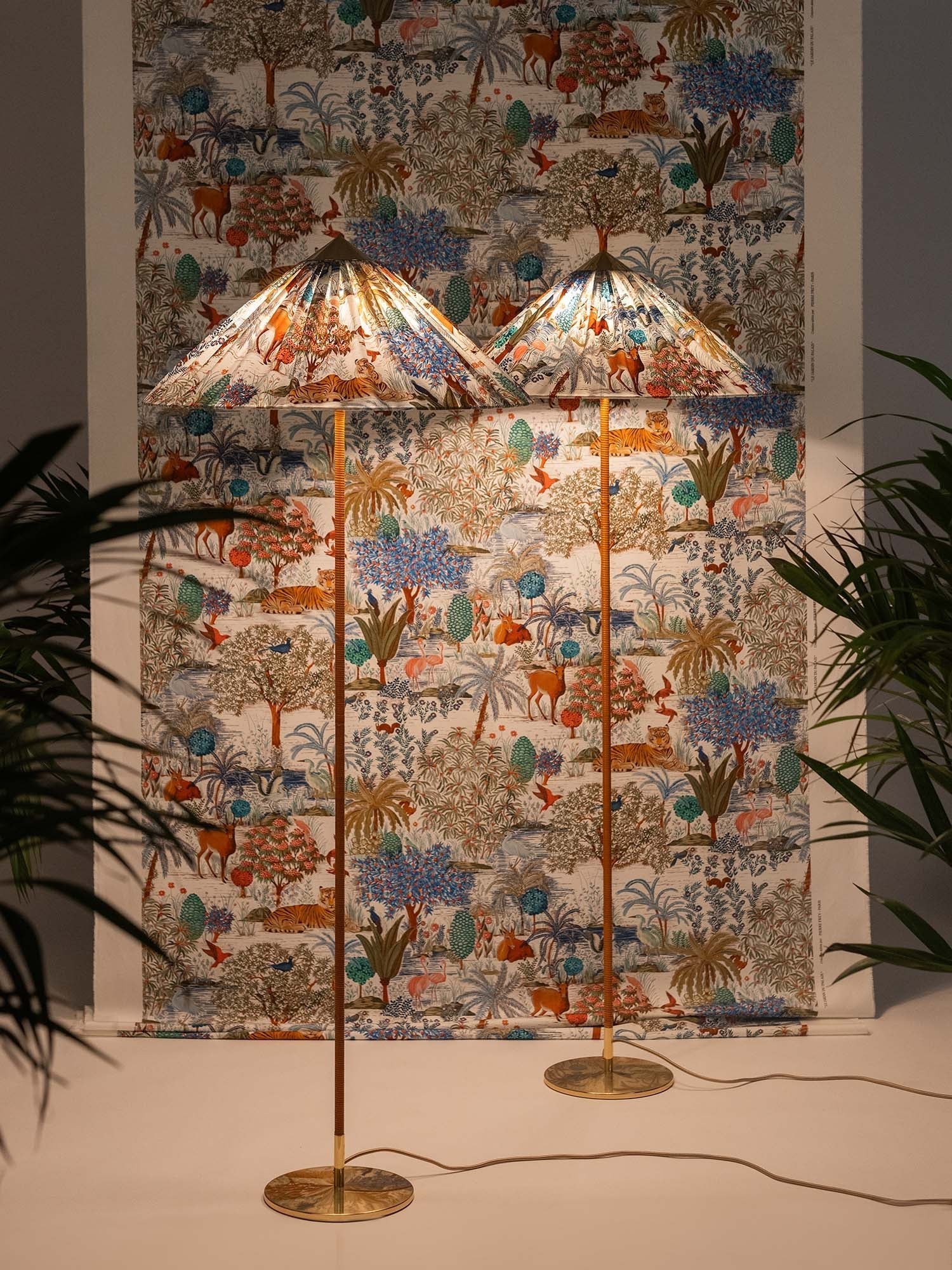 Docor Minimalist Floor Lamp