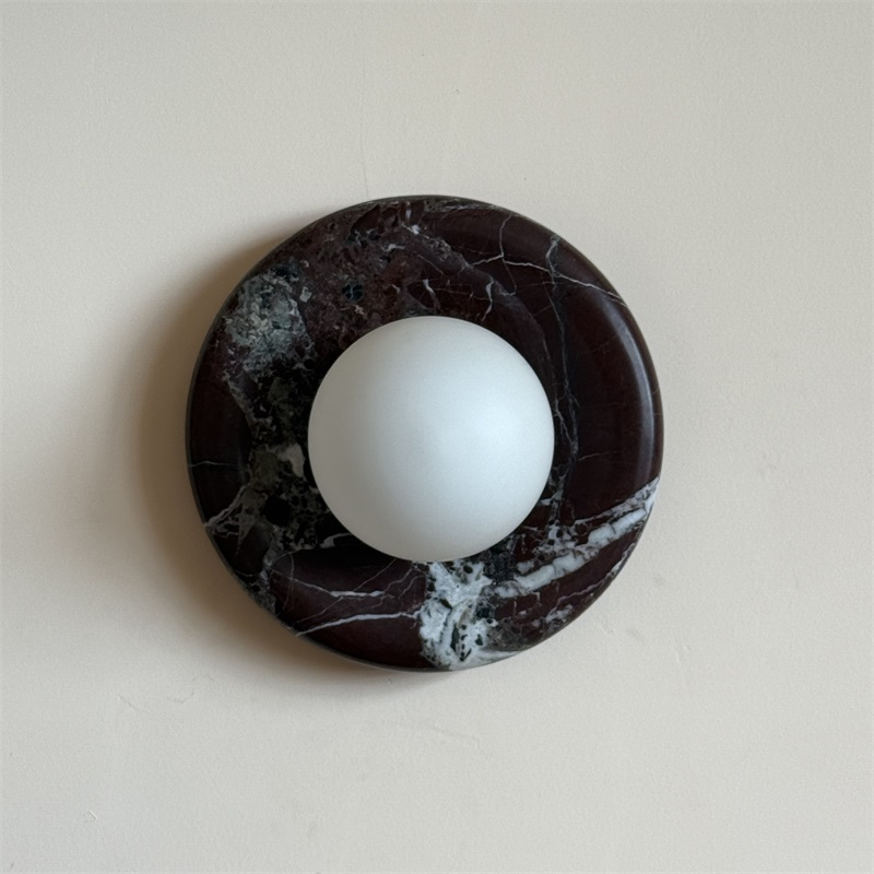 Uzorionis Wall Lamp