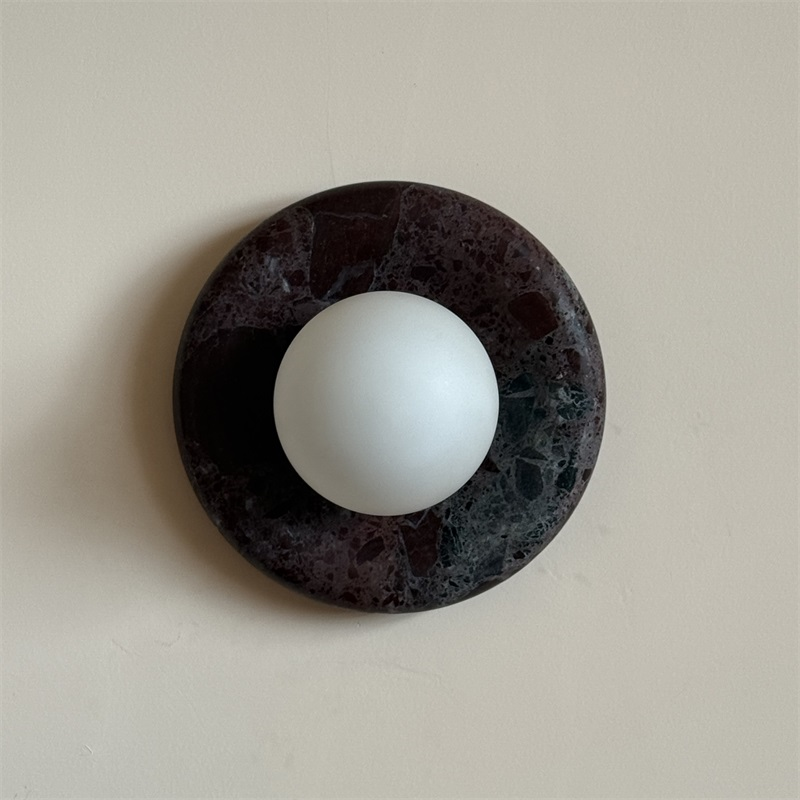 Uzorionis Wall Lamp