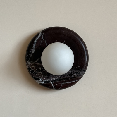 Uzorionis Wall Lamp