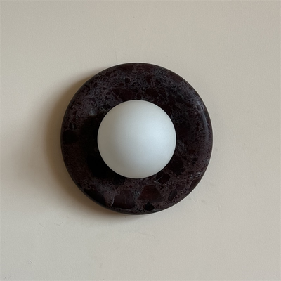 Uzorionis Wall Lamp