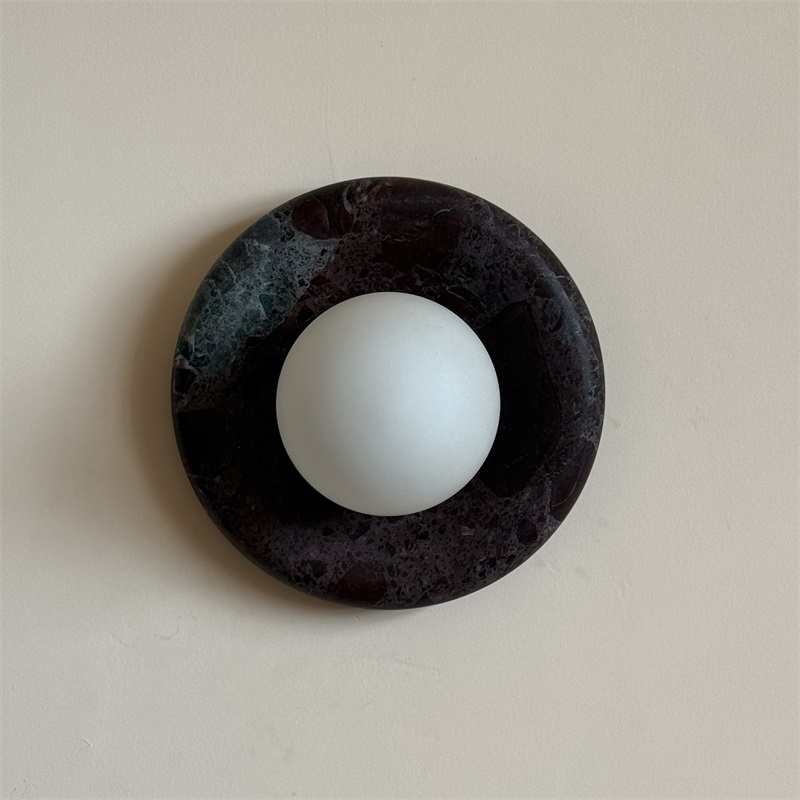 Uzorionis Wall Lamp