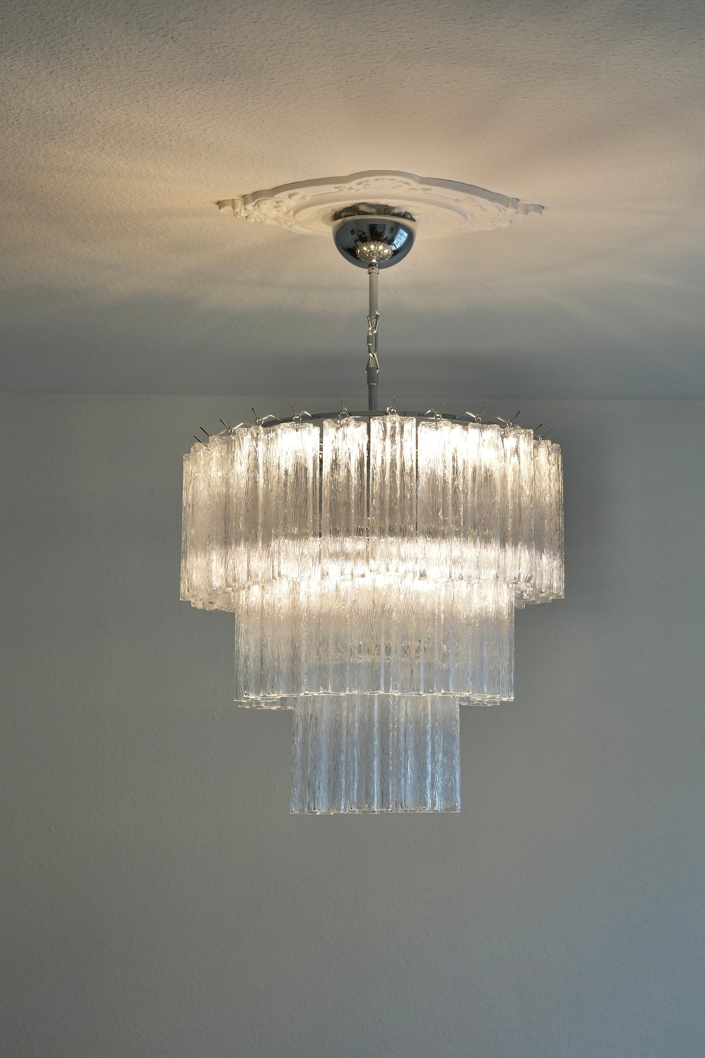 Bryndel Chandelier White Layered Tube