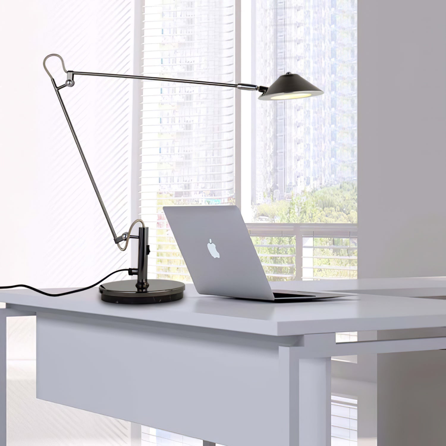 Queden Minimalistic Office Task Lamp