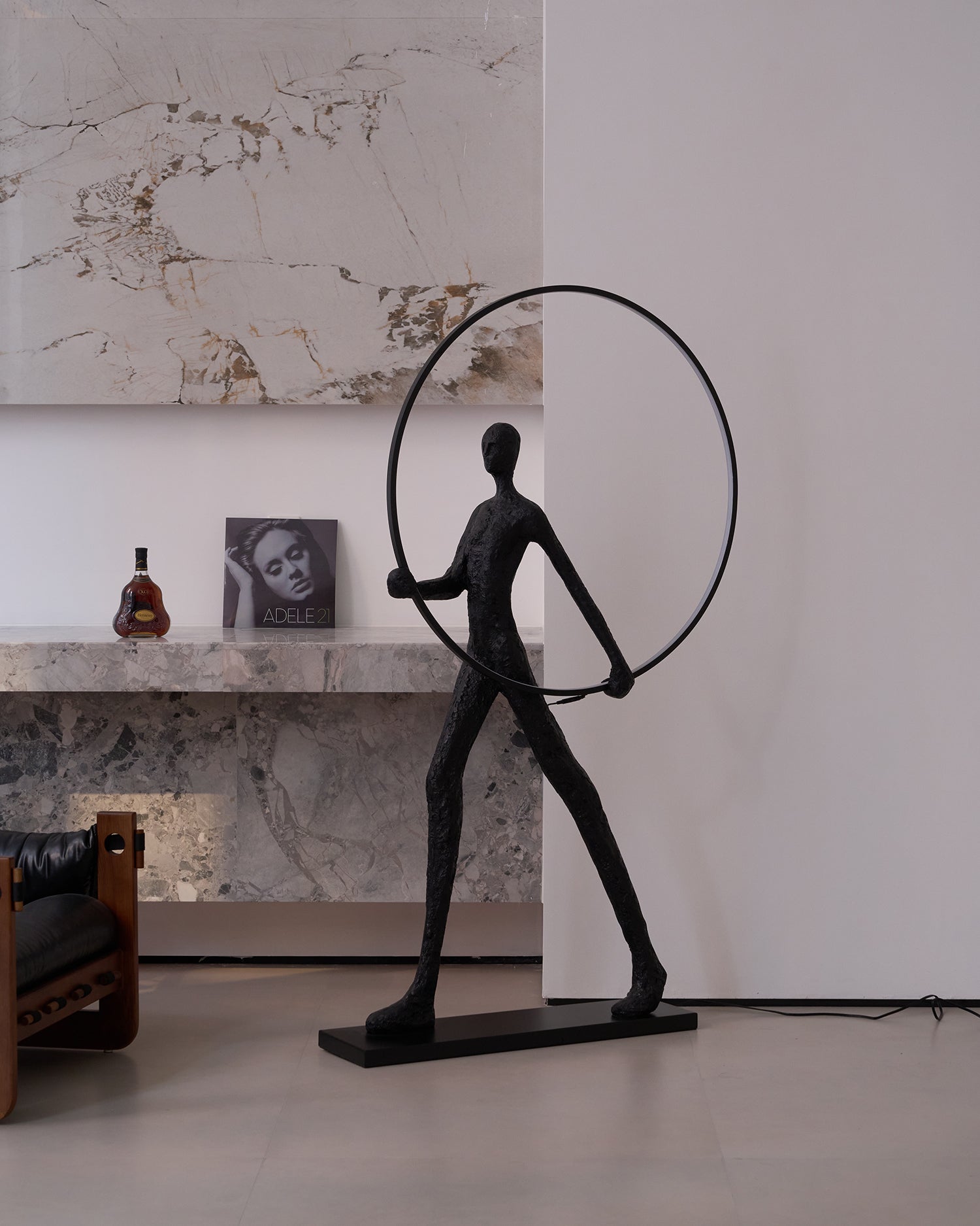 Cirarelia Floor Lamp Sculpture LED Figure