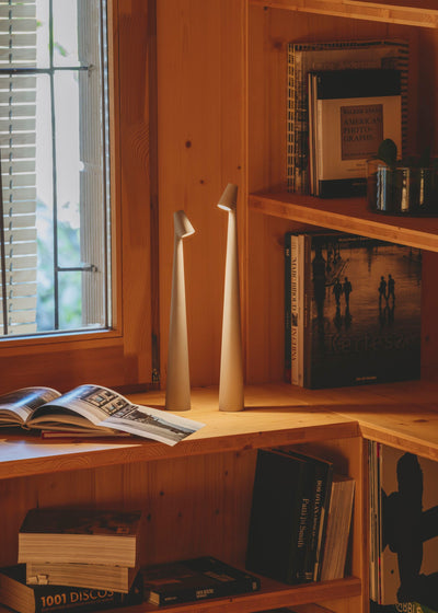 Nirerora Acrylic Minimalist Table Lamp